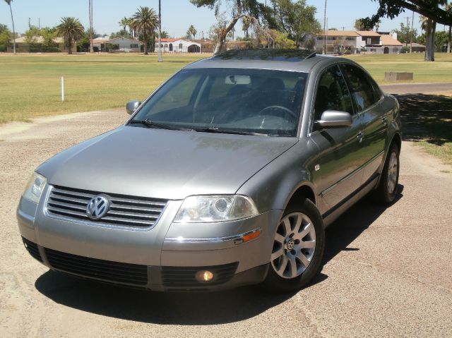 Volkswagen Passat 2003 photo 1