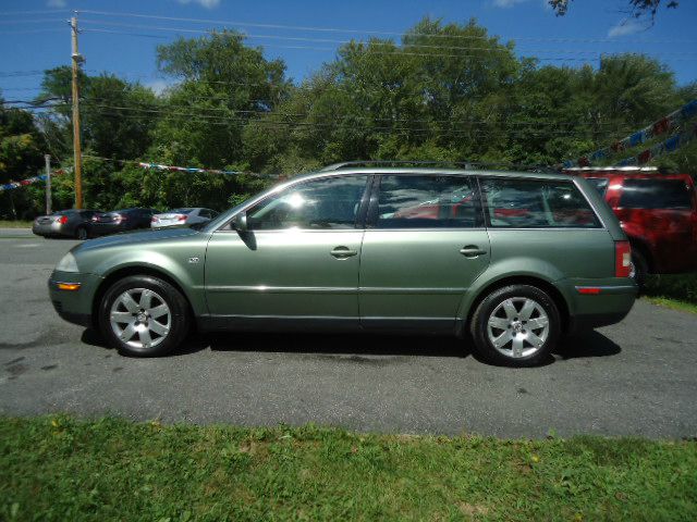 Volkswagen Passat 2003 photo 2