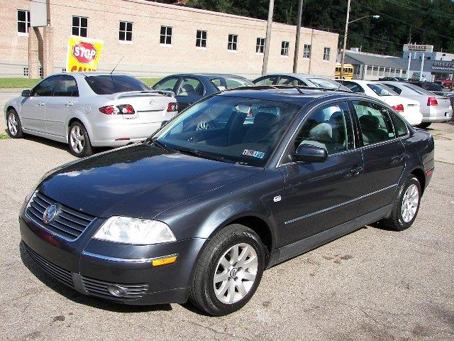 Volkswagen Passat 2003 photo 1