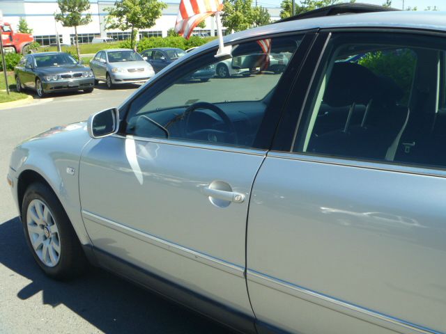 Volkswagen Passat 2003 photo 9