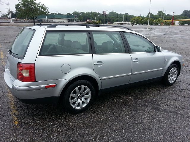 Volkswagen Passat 2003 photo 4