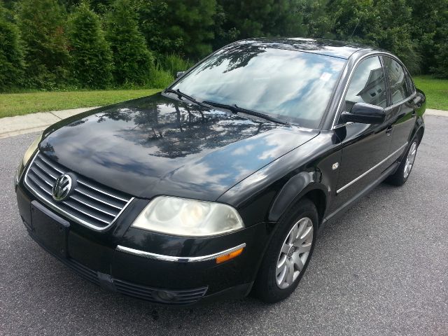 Volkswagen Passat 2003 photo 2