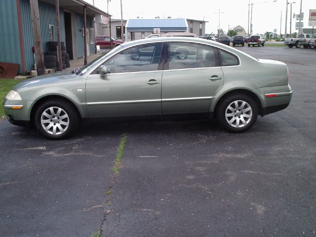 Volkswagen Passat 2003 photo 2