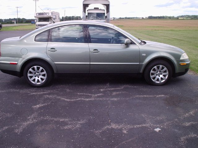 Volkswagen Passat 2003 photo 4