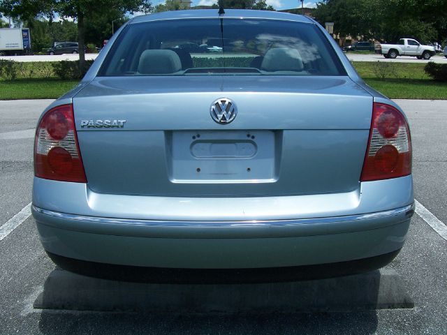 Volkswagen Passat 2003 photo 4