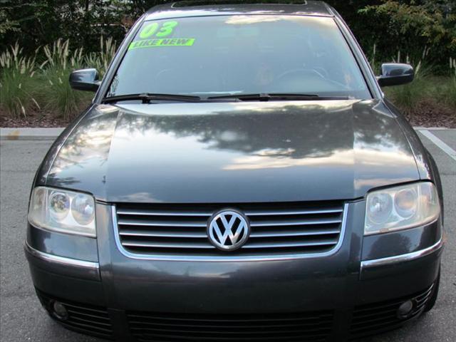 Volkswagen Passat 4dr 4WD SLE 4x4 SUV Sedan