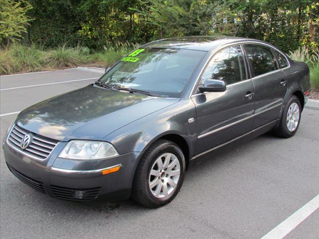 Volkswagen Passat 2003 photo 2