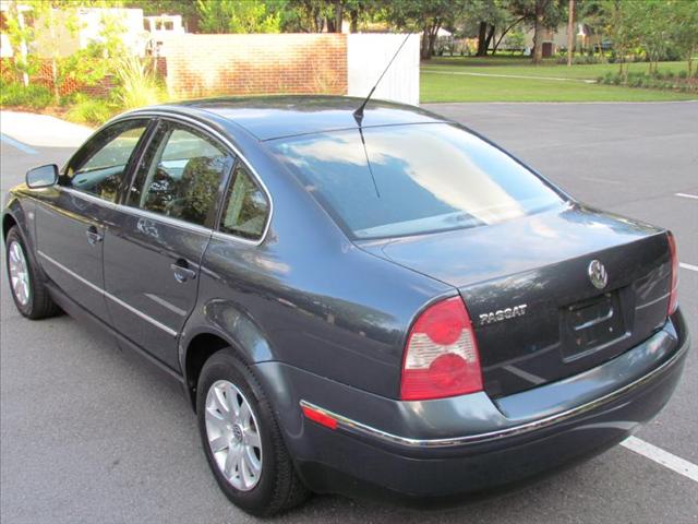 Volkswagen Passat 2003 photo 3