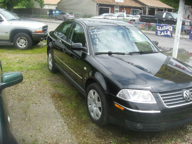 Volkswagen Passat 2003 photo 1