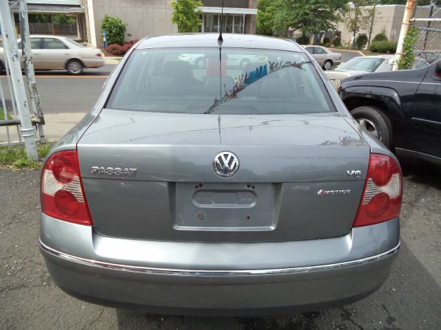 Volkswagen Passat 2003 photo 12