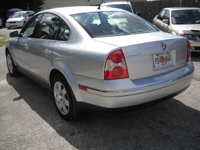 Volkswagen Passat 2003 photo 4