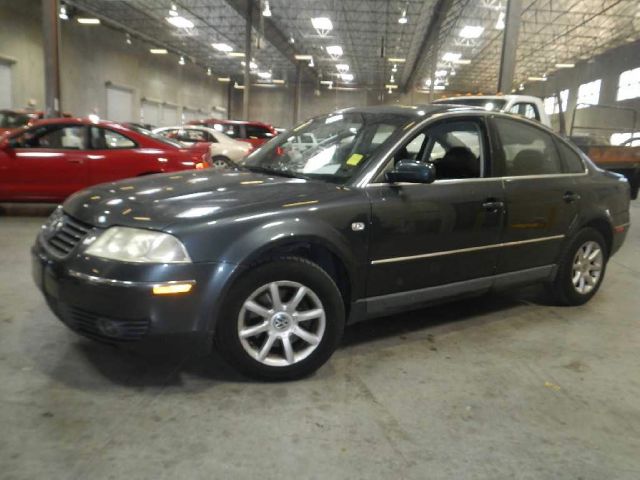 Volkswagen Passat 2004 photo 2