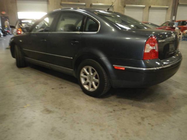 Volkswagen Passat 2004 photo 3