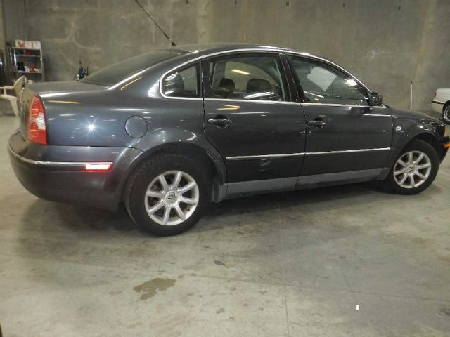 Volkswagen Passat 2004 photo 4