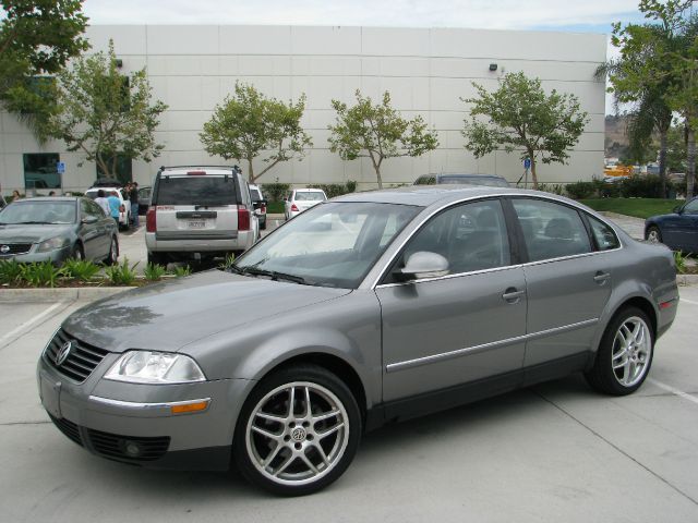 Volkswagen Passat 2004 photo 3