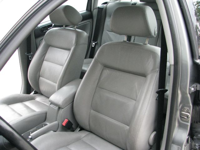 Volkswagen Passat 2004 photo 4