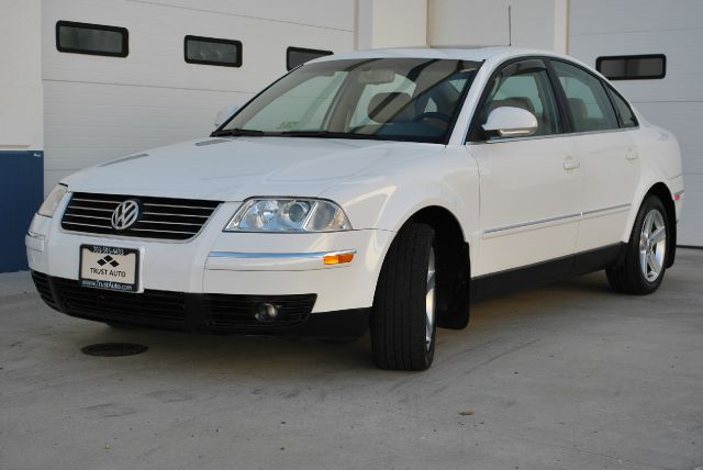 Volkswagen Passat 2004 photo 26