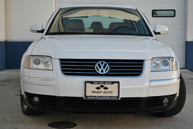 Volkswagen Passat 2004 photo 28