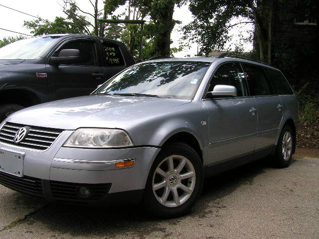 Volkswagen Passat 2004 photo 1