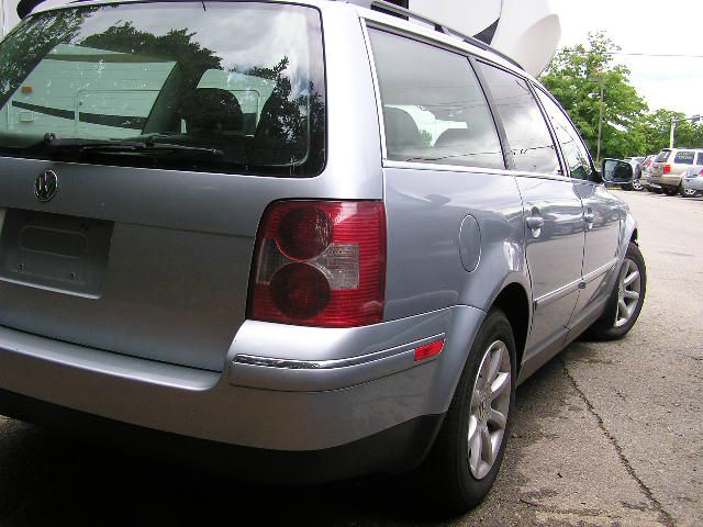 Volkswagen Passat 2004 photo 3