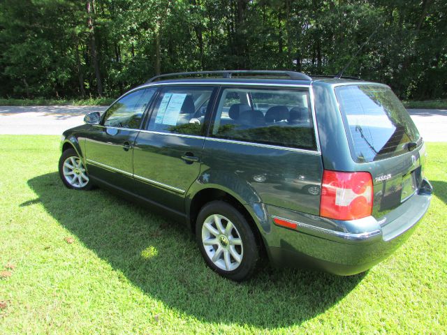 Volkswagen Passat 2004 photo 3