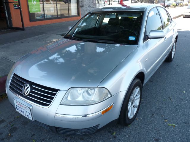 Volkswagen Passat 2004 photo 19