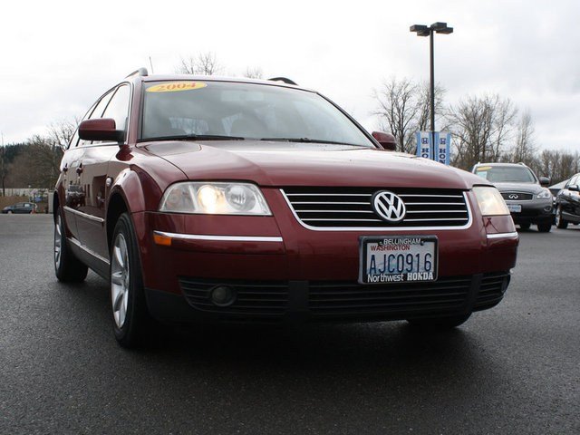 Volkswagen Passat FWD 4dr Sport Unspecified