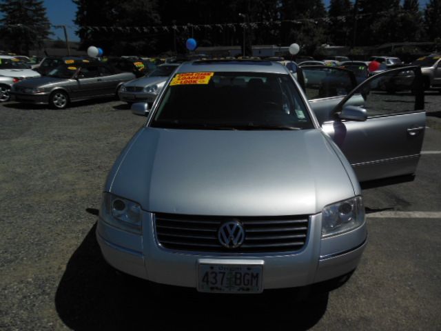 Volkswagen Passat 2004 photo 2