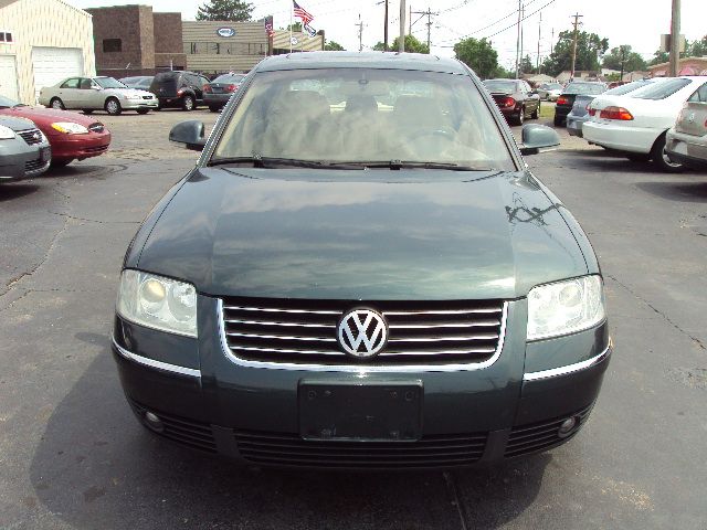 Volkswagen Passat 2004 photo 24