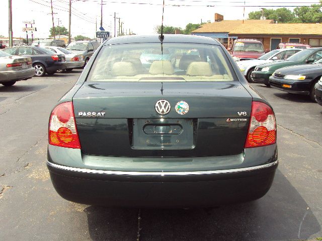 Volkswagen Passat 2004 photo 3