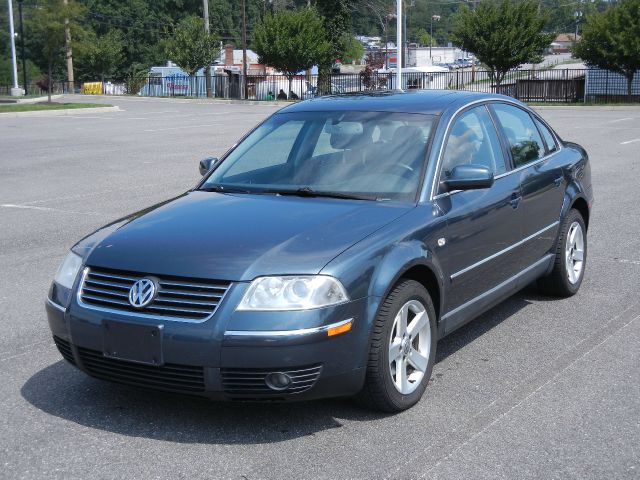 Volkswagen Passat 2004 photo 2