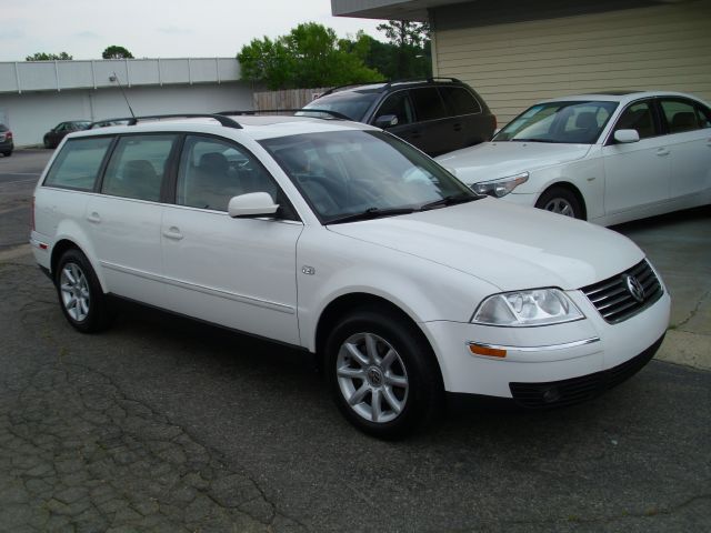 Volkswagen Passat 2004 photo 2