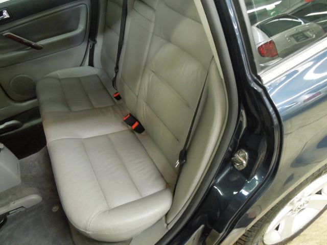 Volkswagen Passat 2004 photo 12