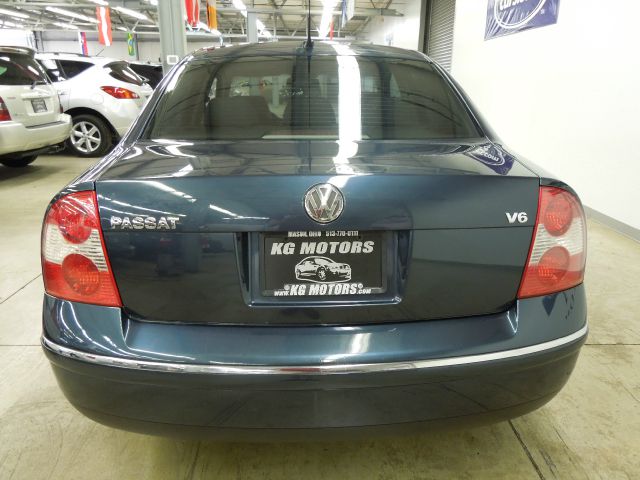 Volkswagen Passat 2004 photo 4