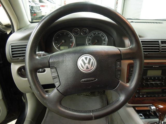 Volkswagen Passat 2004 photo 9