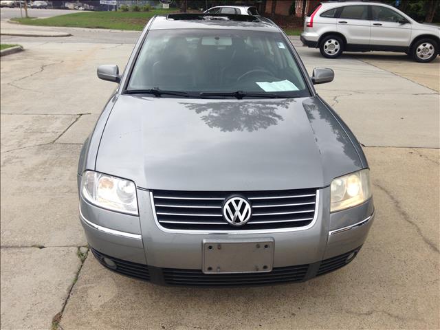 Volkswagen Passat 2004 photo 2