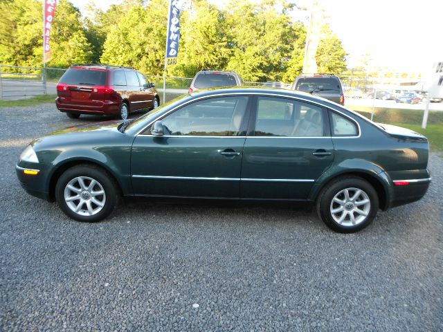 Volkswagen Passat 2004 photo 2