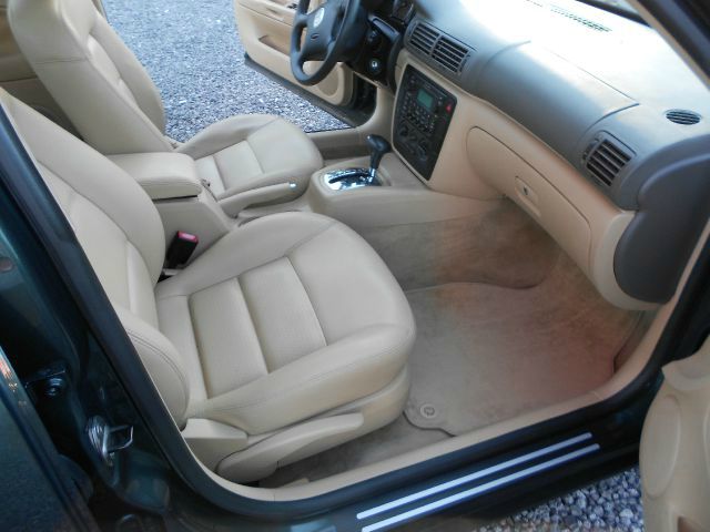 Volkswagen Passat 2004 photo 3