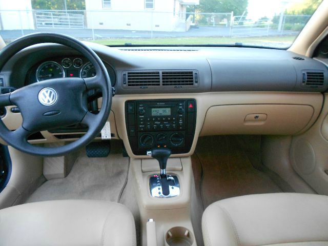 Volkswagen Passat 2004 photo 4