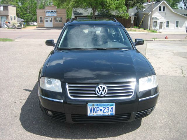 Volkswagen Passat 2004 photo 17