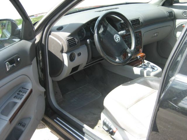 Volkswagen Passat 2004 photo 5