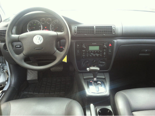 Volkswagen Passat 2004 photo 4