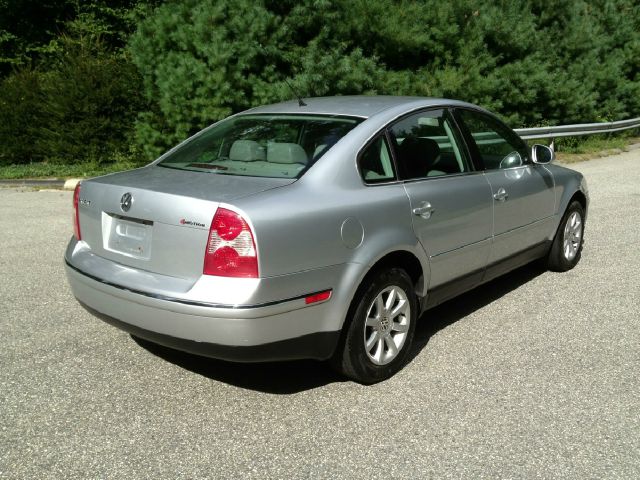 Volkswagen Passat 2004 photo 3