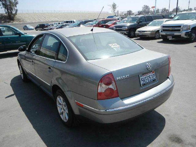 Volkswagen Passat 2004 photo 3