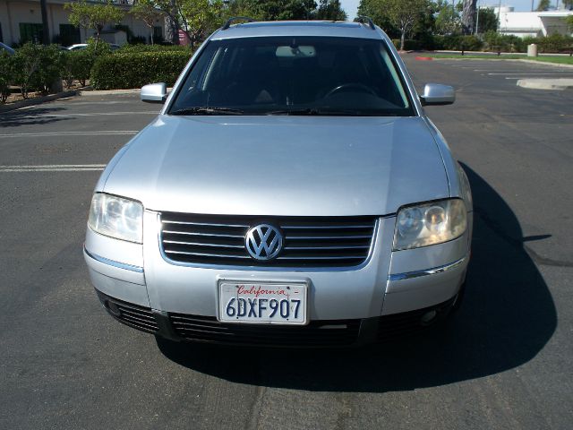 Volkswagen Passat 2004 photo 2