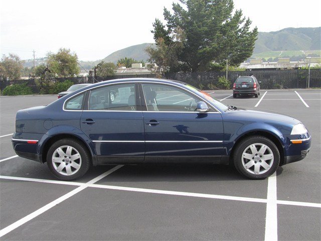 Volkswagen Passat 2004 photo 1