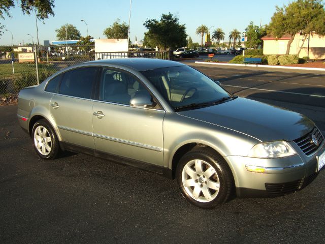 Volkswagen Passat 2004 photo 7