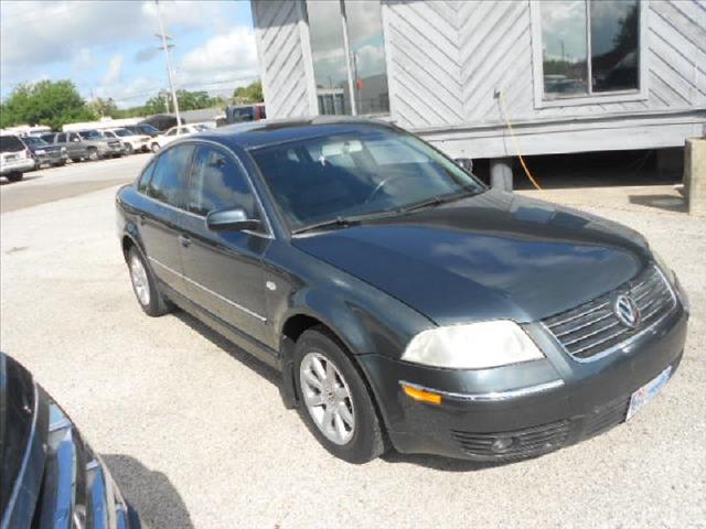 Volkswagen Passat LT Z-714x4 Sedan