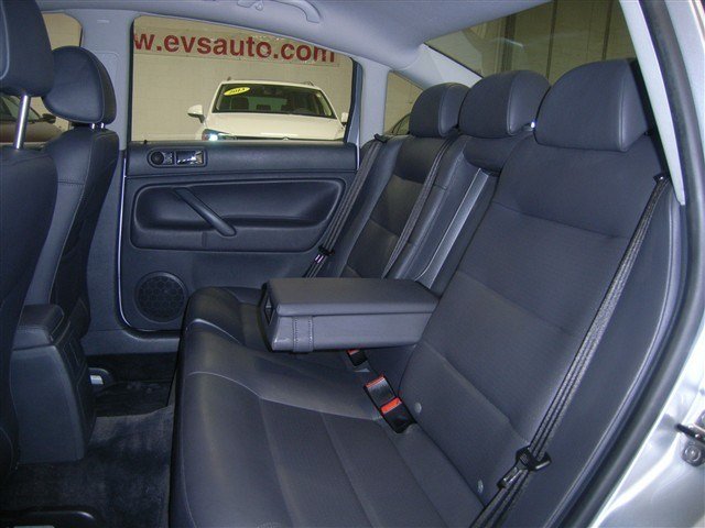 Volkswagen Passat 2004 photo 2