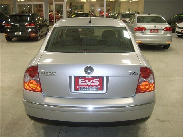 Volkswagen Passat 2004 photo 3